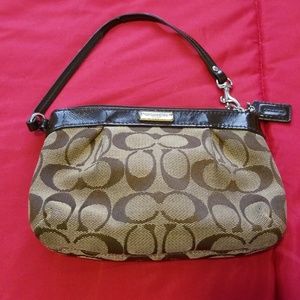 Authentic Classic Big Signature Coach Wristlet